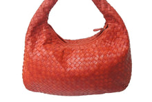 Load image into Gallery viewer, BOTTEGA VENETA ボッテガヴェネタ イントレチャート ホーボー ワンショルダーバッグ 115653 レザー レッド 美品 中古 4b000470