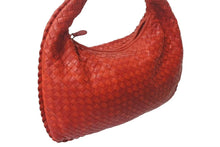 Load image into Gallery viewer, BOTTEGA VENETA ボッテガヴェネタ イントレチャート ホーボー ワンショルダーバッグ 115653 レザー レッド 美品 中古 4b000470