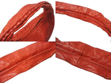 Load image into Gallery viewer, BOTTEGA VENETA ボッテガヴェネタ イントレチャート ホーボー ワンショルダーバッグ 115653 レザー レッド 美品 中古 4b000470