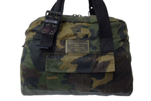 Load image into Gallery viewer, DOLCE&amp;GABBANA ドルチェ&amp;ガッバーナ 2004AW MENS COLLECTION ミリタリーカモバッグ トートバッグ コットン ラバー 良品 中古 4b000516