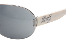 Load image into Gallery viewer, DOLCE&amp;GABBANA ドルチェアンドガッバーナ サングラス 6022-B サイズ062/87 125 ティアドロップ ラインストーン ホワイト 美品 中古 4b000529
