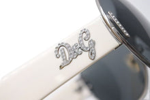 Load image into Gallery viewer, DOLCE&amp;GABBANA ドルチェアンドガッバーナ サングラス 6022-B サイズ062/87 125 ティアドロップ ラインストーン ホワイト 美品 中古 4b000529