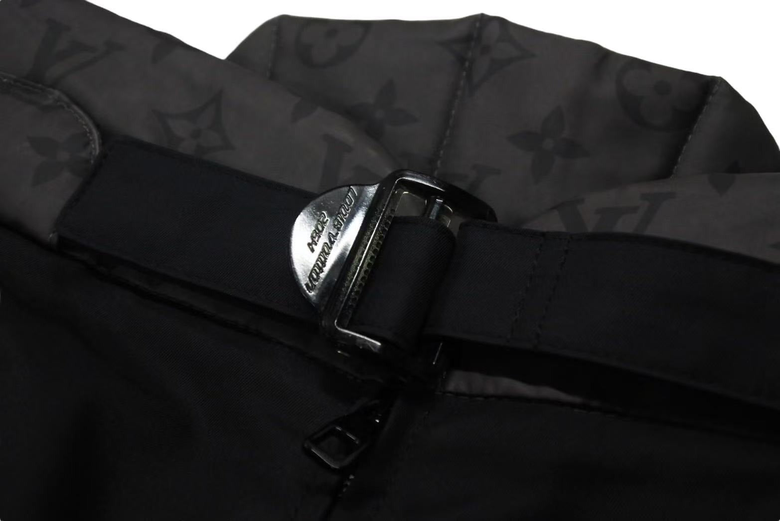 LOUIS VUITTON ルイヴィトン 2054パテッドショーツ 22SS