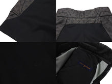 Load image into Gallery viewer, LOUIS VUITTON ルイヴィトン 2054パテッドショーツ 22SS グラフィックモノグラム RM221M I67 HMP05W ブラック サイズS 美品 中古 4b000621