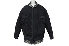 Load image into Gallery viewer, 極美品 BALENCIAGA バレンシアガ 18AW レイヤードオーバーサイズパファジャケット 543028 ブラック ホワイト サイズ46 中古 4b000643