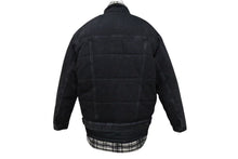 Load image into Gallery viewer, 極美品 BALENCIAGA バレンシアガ 18AW レイヤードオーバーサイズパファジャケット 543028 ブラック ホワイト サイズ46 中古 4b000643