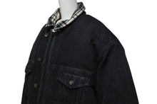 Load image into Gallery viewer, 極美品 BALENCIAGA バレンシアガ 18AW レイヤードオーバーサイズパファジャケット 543028 ブラック ホワイト サイズ46 中古 4b000643