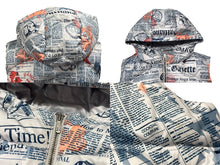 Load image into Gallery viewer, 極美品 JOHN GALLIANO ジョンガリアーノ ニュースペーパーファーベスト ホワイト マルチカラー ポリエステル 1200W0JBJAAS2 中古 4b000685