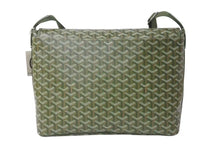 Load image into Gallery viewer, 新品未使用 GOYARD ゴヤール カペシアンMM リミテッドエディション メッセンジャーバッグ PVC レザー グリーン シルバー 金具 中古 4b000730