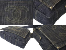 Load image into Gallery viewer, CHANEL シャネル ショルダーバッグ スパークリングデニム ココマーク ネイビー A31987 ゴールド金具 美品 中古 4b000754