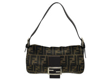 Load image into Gallery viewer, FENDI フェンディ マンマバケット ワンショルダーバッグ 26424 ズッカ柄 キャンバス レザー ブラウン シルバー金具 美品 中古 4b007609