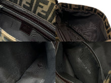 Load image into Gallery viewer, FENDI フェンディ マンマバケット ワンショルダーバッグ 26424 ズッカ柄 キャンバス レザー ブラウン シルバー金具 美品 中古 4b007609