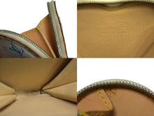 Load image into Gallery viewer, LOUIS VUITTON ルイヴィトン 村上隆 コインケース M60040 ポルトモネ クール ハート モノグラムマルチ ホワイト 美品 中古 4b000762
