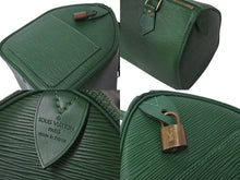 Load image into Gallery viewer, LOUIS VUITTON ルイヴィトン エピ スピーディ25 ハンドバッグ M43014 ボルネオグリーン レザー 美品 中古 4b000767