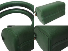 Load image into Gallery viewer, LOUIS VUITTON ルイヴィトン エピ スピーディ25 ハンドバッグ M43014 ボルネオグリーン レザー 美品 中古 4b000767