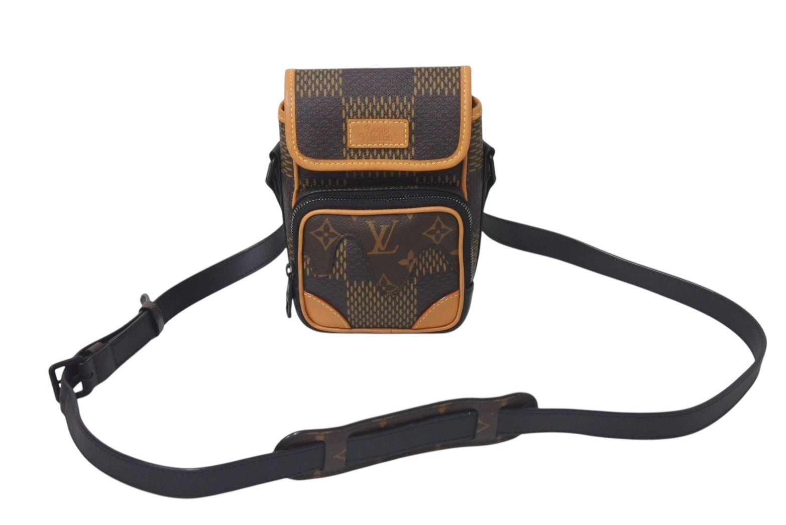 LOUIS VUITTON ルイヴィトン アマゾン メッセンジャーショルダー