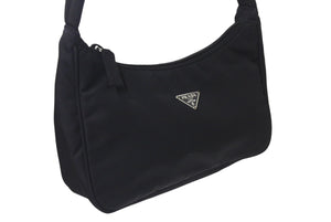 PRADA プラダ ホーボ ハンドバッグ ワンショルダーバッグ 三角ロゴプレート ブラック ナイロン 美品 中古 4b000773