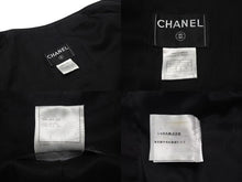 Load image into Gallery viewer, CHANEL シャネル ジャケット ココマーク ロゴ ボタン 06P P28166V18378 ブラック シルク サイズ38 美品 中古 4b000858