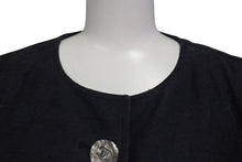 Load image into Gallery viewer, CHANEL シャネル ジャケット ココマーク ロゴ ボタン 06P P28166V18378 ブラック シルク サイズ38 美品 中古 4b000858