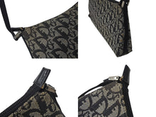 Load image into Gallery viewer, CHRISTIAN DIOR クリスチャン ディオール ディオールトロッター ショルダーバッグ キャンバス 01RU 0044 ブラック 良品 中古 4b000932