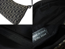 Load image into Gallery viewer, CHRISTIAN DIOR クリスチャン ディオール ディオールトロッター ショルダーバッグ キャンバス 01RU 0044 ブラック 良品 中古 4b000932