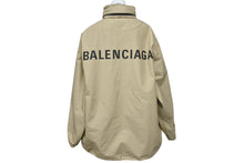 Load image into Gallery viewer, 極美品 BALENCIAGA バレンシアガ 2019 ナイロン ジャケット ブルゾン 556168 ベージュ サイズ34 中古 4b000935