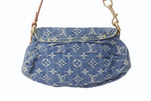 Load image into Gallery viewer, LOUIS VUITTON ルイヴィトン ミニプリーティ ハンドバッグ M95050 モノグラムデニム レザー ブルー 美品 中古 4b000967