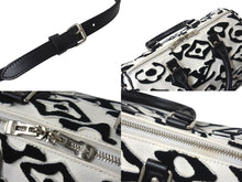 Load image into Gallery viewer, 極美品 LOUIS VUITTON ルイヴィトン スピーディー バンドリエール25 M45563 タフテッドモノグラム ブラック ホワイト 中古 4b000984