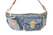 Load image into Gallery viewer, 極美品 LOUISVUITTON ルイヴィトン パウチィ ワンショルダーバッグ M95382 パッチワーク モノグラムデニム ブルー 中古 4b000990