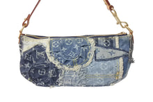 Load image into Gallery viewer, 極美品 LOUISVUITTON ルイヴィトン パウチィ ワンショルダーバッグ M95382 パッチワーク モノグラムデニム ブルー 中古 4b000990