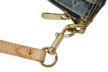 Load image into Gallery viewer, 極美品 LOUISVUITTON ルイヴィトン パウチィ ワンショルダーバッグ M95382 パッチワーク モノグラムデニム ブルー 中古 4b000990