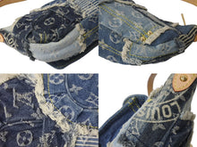 Load image into Gallery viewer, 極美品 LOUISVUITTON ルイヴィトン パウチィ ワンショルダーバッグ M95382 パッチワーク モノグラムデニム ブルー 中古 4b000990