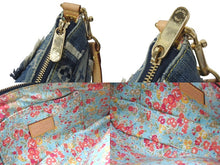 Load image into Gallery viewer, 極美品 LOUISVUITTON ルイヴィトン パウチィ ワンショルダーバッグ M95382 パッチワーク モノグラムデニム ブルー 中古 4b000990