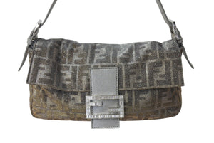 新品同様 FENDI フェンディ マンマバケット ワンショルダーバッグ 8BR600 ズッカ柄 ラインストーン ラメ シルバー ゴールド 中古 4b001002