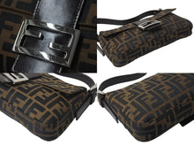 Load image into Gallery viewer, FENDI フェンディ マンマバケット ワンショルダーバッグ 26424 ズッカ柄 ブラウン シルバー金具 美品 中古 4b001007