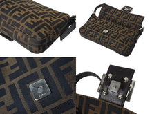 Load image into Gallery viewer, FENDI フェンディ マンマバケット ワンショルダーバッグ 26424 ズッカ柄 ブラウン シルバー金具 美品 中古 4b001007