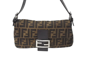 FENDI フェンディ マンマバケット ワンショルダーバッグ 26424 ズッカ柄 ブラウン シルバー金具 美品 中古 4b001023