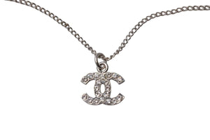 極美品 CHANEL シャネル クリアライトストーンココマークネックレス 06V刻印 重量約4.5 シルバー メタル ラインストーン 中古 4b001032
