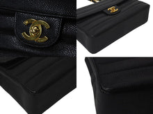 Load image into Gallery viewer, 極美品 CHANEL シャネル マドモアゼル ショルダーバッグ シングルフラップ ダブルチェーン キャビアスキン ブラック ゴールド金具 3番台 中古 4b001079
