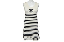 Load image into Gallery viewer, CHANEL シャネル ノースリーブ ニットワンピース サイズ38 ココマーク ボーダー アイボリー ヴィンテージ 美品 中古 4b001102