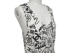極美品 CHANEL シャネル タンクトップ ノースリーブ P61823V47215 サイズ36 グラフィティ ココマーク ホワイト ブラック 中古 4b001105