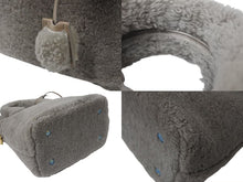 Load image into Gallery viewer, 新品同様 LOUIS VUITTON ルイヴィトン 2011AW ロックイット ヴォワヤージュ M93850 ムートン レザー グリペルル ゴールド金具 中古 4b001189