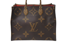 Load image into Gallery viewer, 極美品 LOUIS VUITTON ルイヴィトン モノグラム ジャイアント リバース オンザゴーMM トートバッグ M45321 ブラウン 中古 4b001190