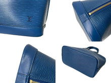 Load image into Gallery viewer, LOUIS VUITTON ルイヴィトン エピ アルマPM ハンドバッグ M52145 トレドブルー ゴールド金具 美品 中古 4b001191