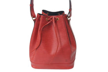Load image into Gallery viewer, LOUIS VUITTON ルイヴィトン エピ ノエ 巾着ショルダーバッグ M44007 カスティリアンレッド レザー ゴールド金具 良品 中古 4b001216