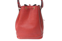 Load image into Gallery viewer, LOUIS VUITTON ルイヴィトン エピ ノエ 巾着ショルダーバッグ M44007 カスティリアンレッド レザー ゴールド金具 良品 中古 4b001216