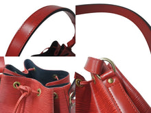 Load image into Gallery viewer, LOUIS VUITTON ルイヴィトン エピ ノエ 巾着ショルダーバッグ M44007 カスティリアンレッド レザー ゴールド金具 良品 中古 4b001216