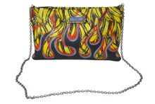 Load image into Gallery viewer, 極美品 PRADA プラダ クラッチバッグ ファイヤーパターン バナナ 1BF060 レザー イエロー レッド ブラック シルバー金具 中古 4b001224