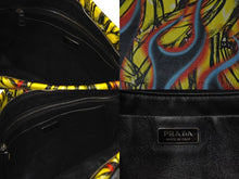 Load image into Gallery viewer, 極美品 PRADA プラダ クラッチバッグ ファイヤーパターン バナナ 1BF060 レザー イエロー レッド ブラック シルバー金具 中古 4b001224