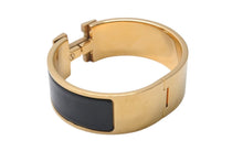 Load image into Gallery viewer, HERMES エルメス クリッククラック ブレスレット Hバングル アクセサリー P刻印 GP ゴールド ブラック 美品 中古 4b001226